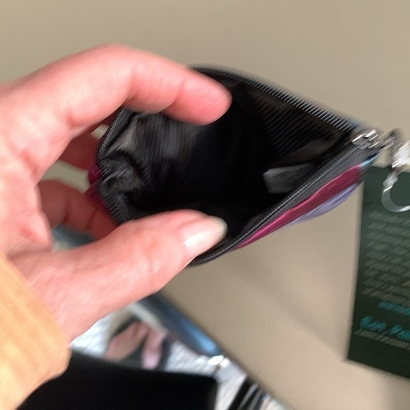 Cute little sloth change purse - Picture 3 of 5